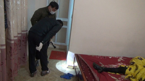 Cơ quan chức năng khám nghiệm hiện trường vụ việc - Ảnh: CTV Cơ quan chức năng khám nghiệm hiện trường vụ việc - Ảnh: CTV