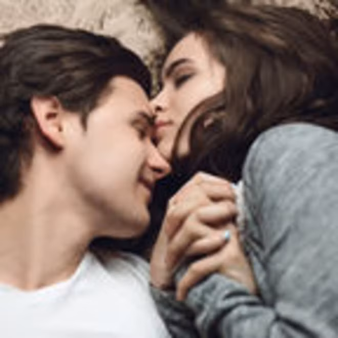 Chế độ ăn uống không lành mạnh có thể dẫn đến nhiều vấn đề sức khỏe, có thể ảnh hưởng không tốt đến đời sống phòng the - Ảnh minh họa: Shutterstock