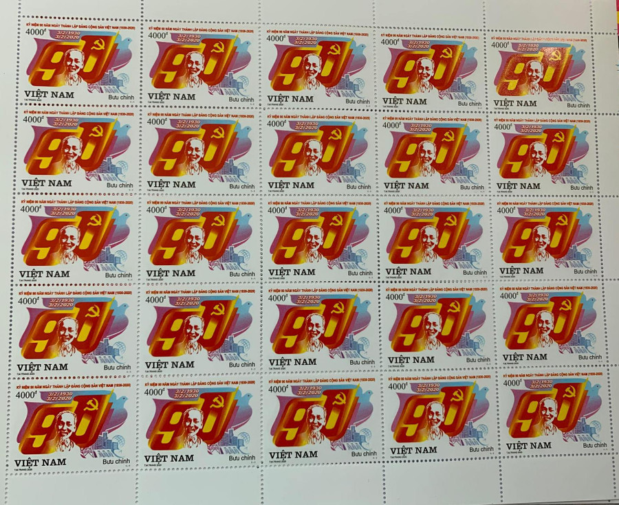 Bộ tem "Kỷ niệm 90 năm thành lập Đảng Cộng sản Việt Nam (3/2/1930-3/2/2020)" . Ảnh: VGP/Hiền Minh Bộ tem