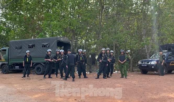  Trước đó, Công an TPHCM triển khai nhiều lực lượng truy bắt Tuấn khỉ ở huyện Củ Chi.