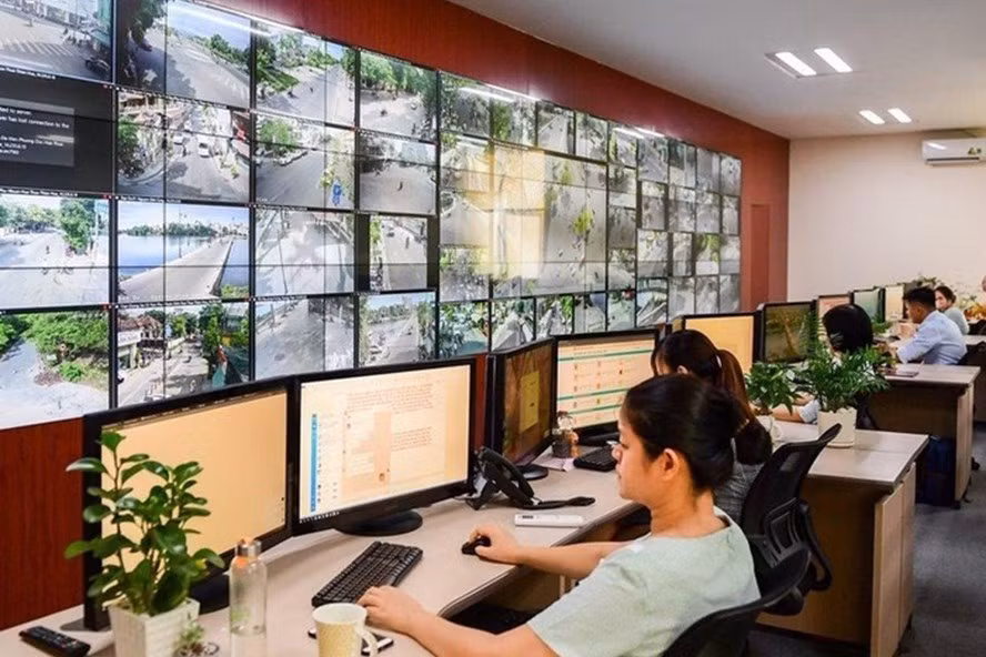 Giám sát điều hành đô thị thông minh của tỉnh Thừa Thiên - Huế. Ảnh: P.V