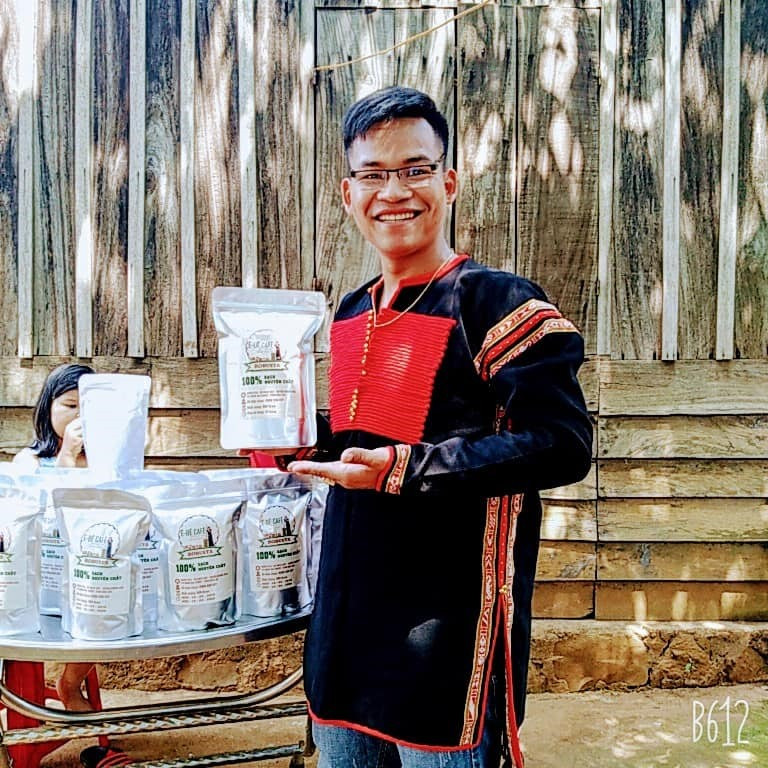 Y Pốt Niê là người tạo ra thương hiệu Cafe Ê Đê. Ảnh: NVCC Y Pốt Niê là người tạo ra thương hiệu Cafe Ê Đê. Ảnh: NVCC