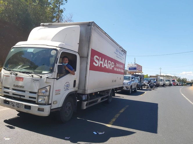  Vụ tai nạn đã khiến giao thông Quốc lộ 14 ách tắc kéo dài hàng km