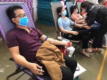 Đông đảo tầng lớp nhân dân huyện Ia Grai tham gia Hiến máu tình nguyện. Ảnh: Hồng Ngọc