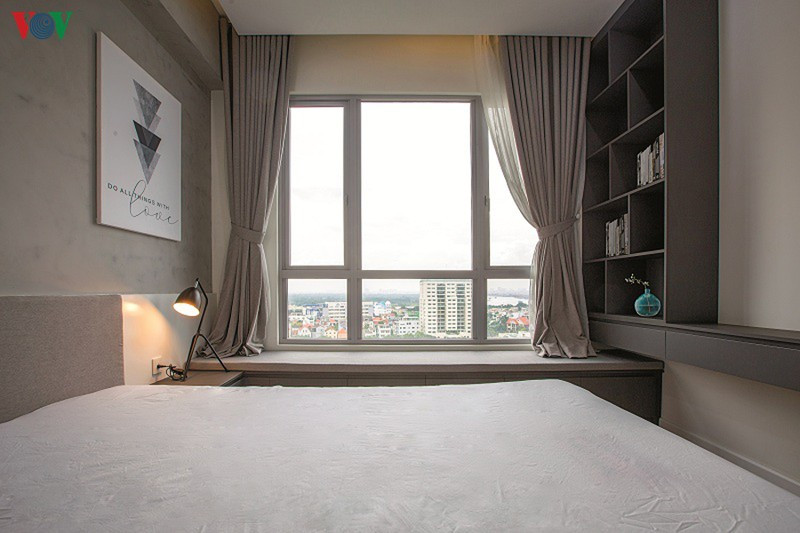 Phòng ngủ nhỏ được sắp xếp khéo léo, gọn gàng. Phòng ngủ nhỏ được sắp xếp khéo léo, gọn gàng.