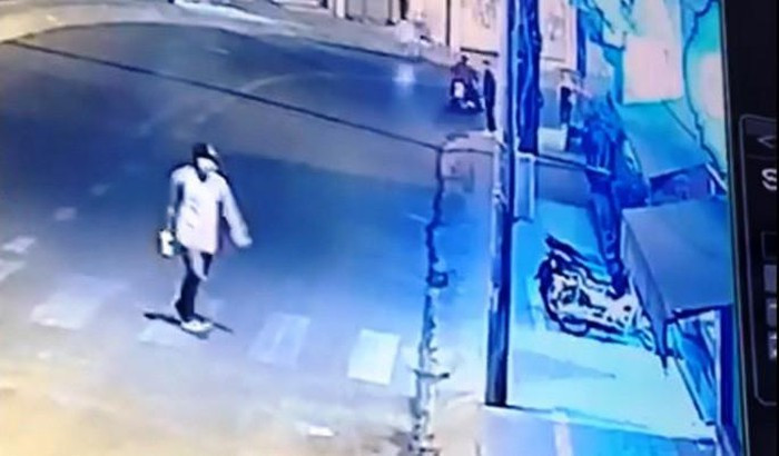 Sau đó đối tượng này đi về hướng bùng binh Hải Thượng Đà Lạt.