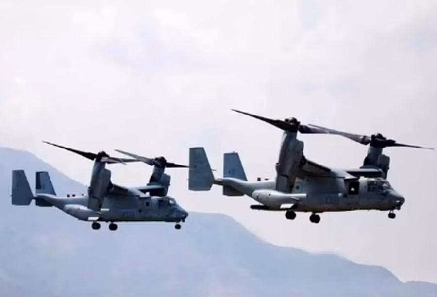 Hai máy bay Osprey diễn tập trong cuộc tập trận chung giữa Mỹ và Philippines ở tỉnh Zambales - Philippines hồi tháng 4 năm ngoái Ảnh: REUTERS