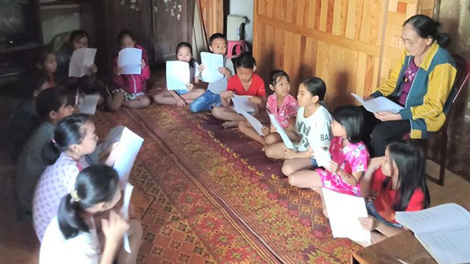 Một buổi học của CLB dân ca nhí xã Xuân Hóa/K.N