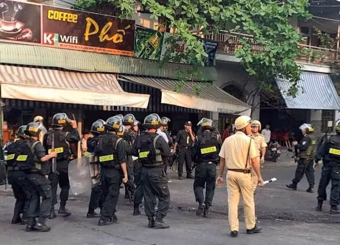 Các lực lượng cảnh sát được điều động