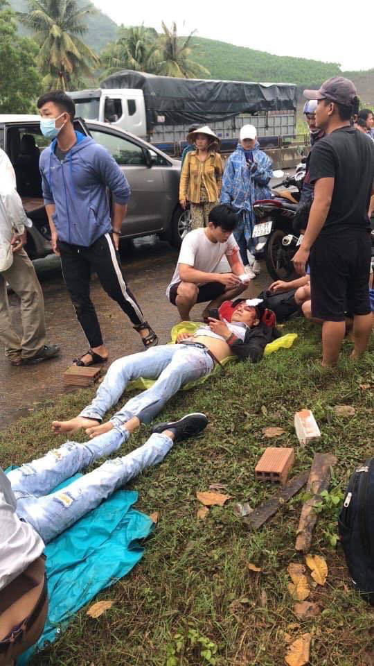 Các nạn nhân bị thương trong vụ tai nạn giao thông