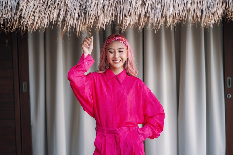 Gần đây, nữ diễn viên trẻ còn chuyển hướng sang lĩnh vực thiết kế thời trang. Các thiết kế của cô nhận được nhiều lời khen bởi sự sáng tạo, cá tính.  Gần đây, nữ diễn viên trẻ còn chuyển hướng sang lĩnh vực thiết kế thời trang. Các thiết kế của cô nhận được nhiều lời khen bởi sự sáng tạo, cá tính.