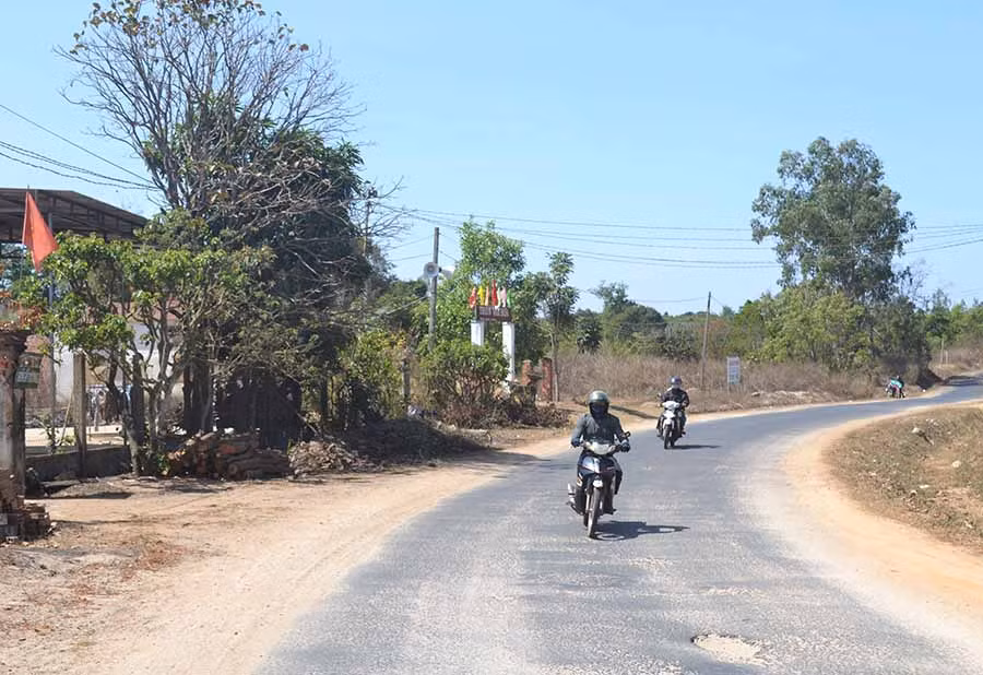 Một góc xã Hà Bầu (huyện Đak Đoa). Ảnh: H.C Một góc xã Hà Bầu (huyện Đak Đoa). Ảnh: H.C