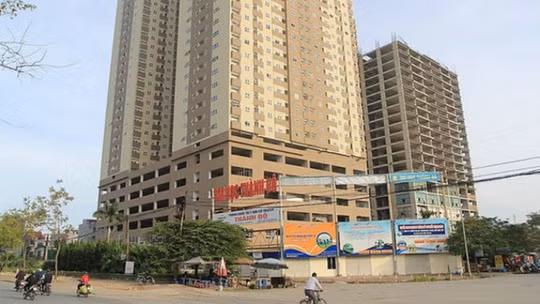 Dự án nhà ở xã hội AZ Thăng Long (Hoài Đức, Hà Nội) được mở bán lần thứ 12 suốt 5 năm qua vẫn không hết căn hộ. Ảnh: PV