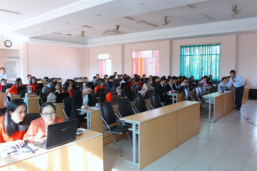 Quang cảnh lớp tập huấn. Ảnh: Mộc Trà