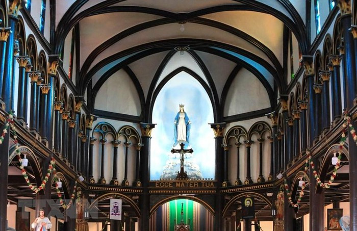 Từ đường nét, họa tiết đến những điểm nhấn trên chất liệu tạo nên sắc thái văn hóa, tín ngưỡng riêng của người Tây Nguyên. (Ảnh: Thành Đạt/TTXVN)