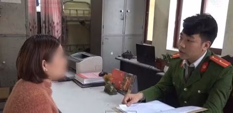 Chị H. trình báo cơ quan công an.