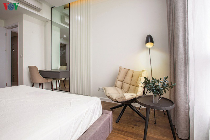 Trong phòng ngủ vẫn có góc nhỏ lãng mạn. Trong phòng ngủ vẫn có góc nhỏ lãng mạn.