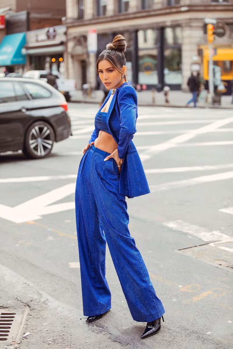 "Phát súng" đầu tiên của Minh Tú tại New York Fashion Week đã gây được tiếng vang khá lớn cho giới mộ điệu thời trang.