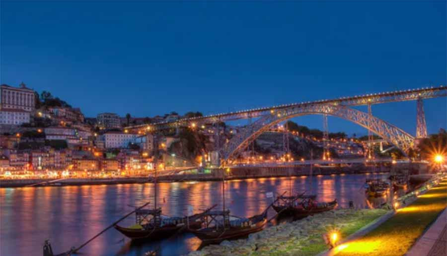 Sông Douro, Bồ Đào Nha. Ảnh: Lunean.com