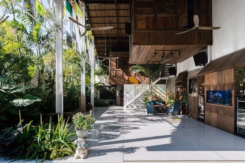 Khu vực sinh hoạt chung được bố trí theo kiểu mở, không có tường bao. Khu vực sinh hoạt chung được bố trí theo kiểu mở, không có tường bao.