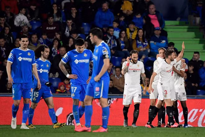 Sevilla (áo trắng) nhấn chìm Getafe - AFP