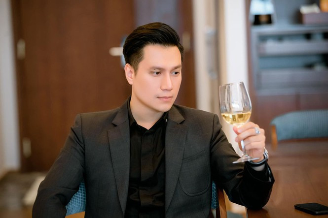 Hiện tại với Việt Anh, công việc, sự nghiệp và người thân là những điều quan trọng nhất.