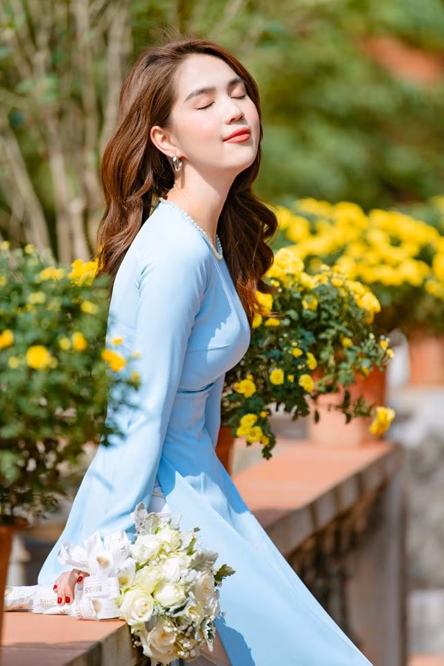 Người đẹp tự động viên bản thân và khuyến khích các cô gái rằng: 