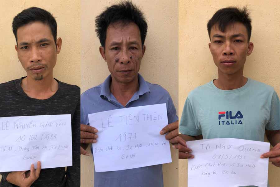 Các đối tượng (từ trái qua): Lê Nguyễn Khánh Vân, Lê Tiến Thiện và Tạ Ngọc Quang. Ảnh: Thu Uyên