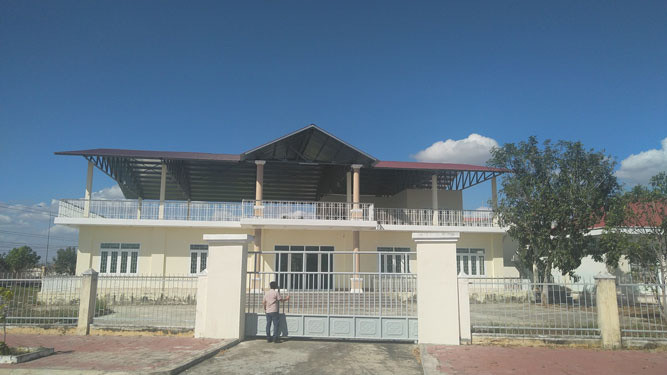 Nhà ăn, nhà tiếp khách với kinh phí 3,8 tỉ đồng ở huyện Phú Thiện, tỉnh Gia Lai ít khi sử dụngẢnh: HOÀNG THANH Nhà ăn, nhà tiếp khách với kinh phí 3,8 tỉ đồng ở huyện Phú Thiện, tỉnh Gia Lai ít khi sử dụngẢnh: HOÀNG THANH