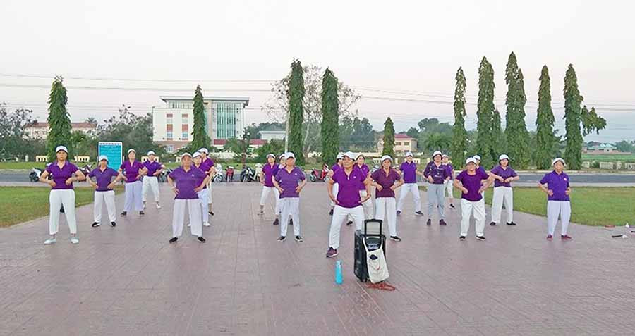  Một buổi tập của Câu lạc bộ Dưỡng sinh thị xã Ayun Pa. Ảnh: V.T.C