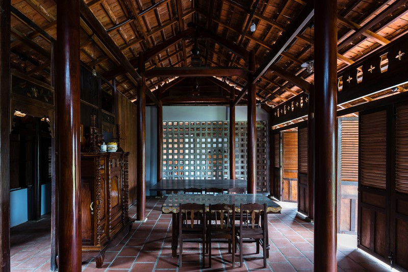 Vẻ đẹp nhà 3 gian truyền thống đặc trưng của người Nam Bộ ảnh 8 Người Nam Bộ luôn yêu thích kiến trúc của những mẫu nhà 3 gian lát gạch đơn sơ mà mát mẻ như những mẫu nhà vườn kiểu cổ.