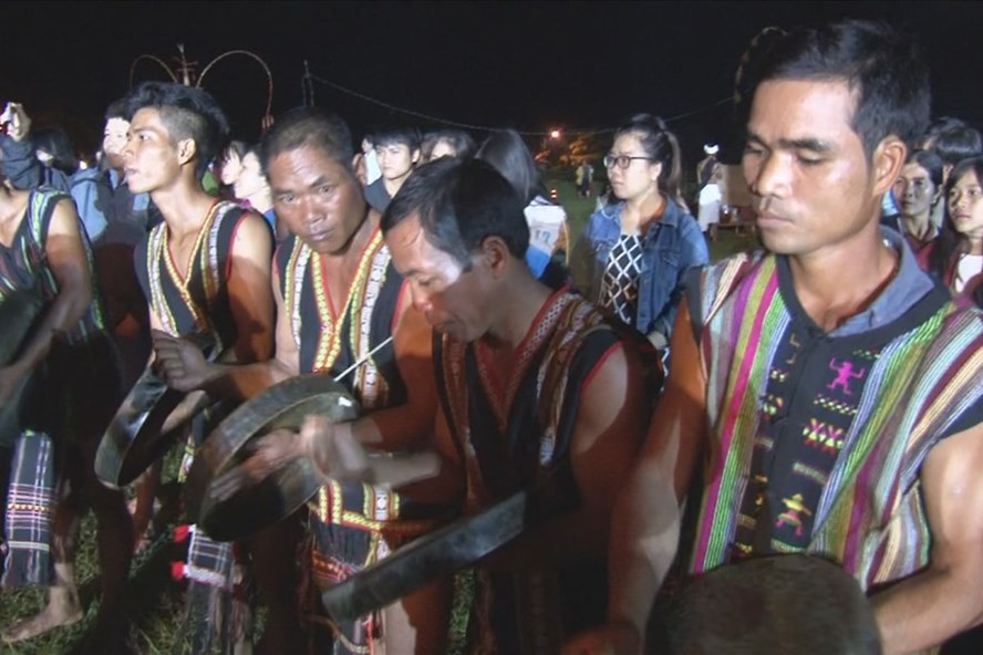  Lễ hội văn hóa cồng chiêng. Ảnh: P.V