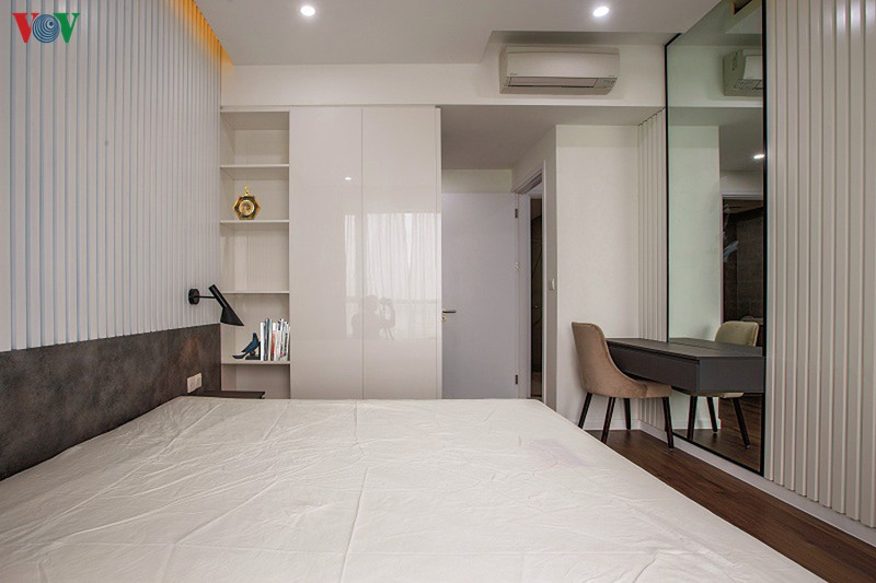 Đồ nội thất được tiết chế bởi không gian không rộng, song vẫn đầy đủ chức năng. Đồ nội thất được tiết chế bởi không gian không rộng, song vẫn đầy đủ chức năng.