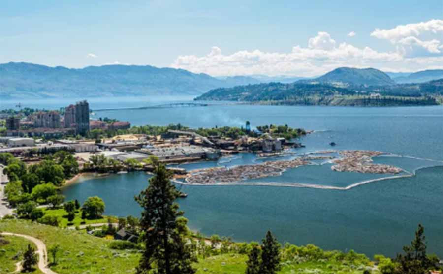  Thung lũng Okanagan ở Canada. Ảnh: Canada Property Guides