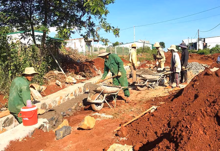 Các chủ đầu tư sẽ phải chịu trách nhiệm trước UBND tỉnh nếu để tiến độ dự án chậm trễ. Ảnh: H.D