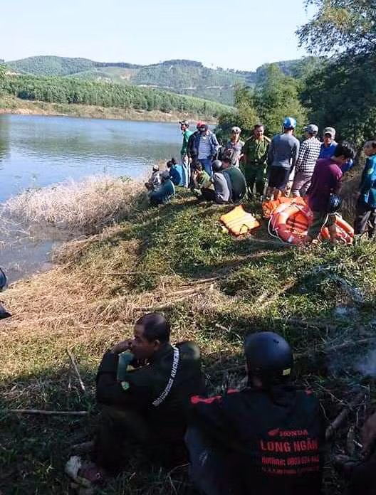 Hiện trường nơi xảy ra tai nạn khiến 3 người mất tích ở xã Hương Phú, huyện Nam Đông, Thừa Thiên - Huế - Ảnh: Hồ. S