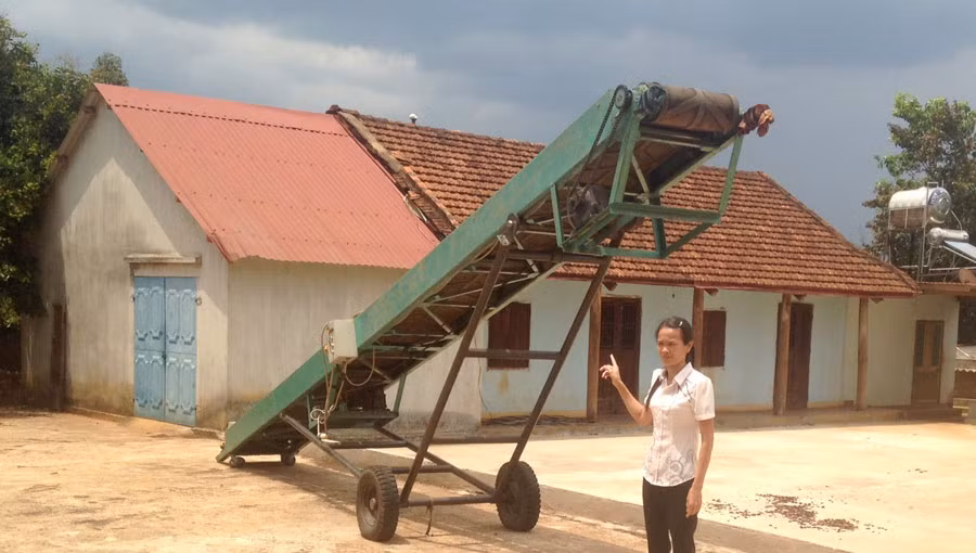 Chiếc băng chuyền của bà Niệm được định giá 100 triệu đồng để trả cho người dân, thực tế mua mới ngoài thị trường chỉ 30 triệu đồng. Ảnh: Minh Nguyễn