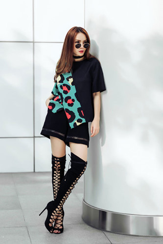 Giờ đây, khán giả biết đến cô trong vai trò của một HLV tại chương trình "Bước nhảy hoàn vũ" phiên bản nhí. Cô ca sĩ đa tài còn đảm nhận vai trò MC trong chương trình "The Remix 2016". Giờ đây, khán giả biết đến cô trong vai trò của một HLV tại chương trình