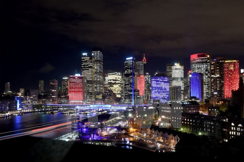 Khu thương mại trung tâm ở thành phố Sydney lung linh sắc màu trong lễ hội.
