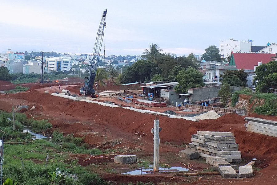 Khu vực thực hiện giai đoạn 1 của dự án, từ đường Nguyễn Lương Bằng đến đường Hùng Vương. Ảnh: T.N Khu vực thực hiện giai đoạn 1 của dự án, từ đường Nguyễn Lương Bằng đến đường Hùng Vương. Ảnh: T.N