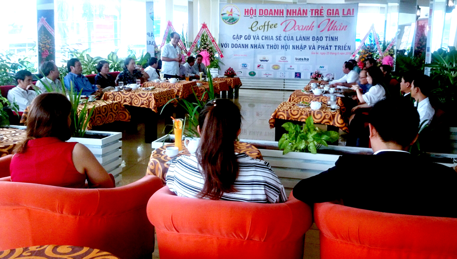 Quang cảnh tọa đàm “Cà phê doanh nhân”. Ảnh: H.D