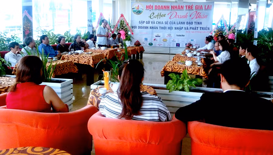 Quang cảnh tọa đàm “Cà phê doanh nhân”. Ảnh: H.D