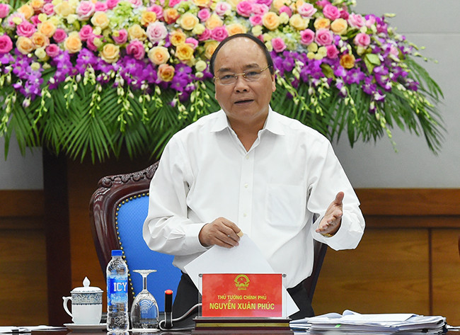 Thủ tướng phát biểu tại Hội nghị trực tuyến bàn các giải pháp đẩy mạnh thực hiện bảo hiểm y tế (BHYT) toàn dân. Thủ tướng phát biểu tại Hội nghị trực tuyến bàn các giải pháp đẩy mạnh thực hiện bảo hiểm y tế (BHYT) toàn dân.