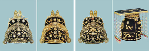 Mũ đại triều 1, mũ đại triều 2 , mũ đại triều 3 và mũ tế giao. Mũ đại triều 1, mũ đại triều 2 , mũ đại triều 3 và mũ tế giao.