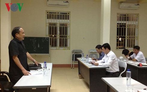 Ông Lầu Sáy Chứ-Giám đốc Sở Y tế Sơn La làm việc với Bệnh viện Lao và bệnh phổi tỉnh Sơn La. Ông Lầu Sáy Chứ-Giám đốc Sở Y tế Sơn La làm việc với Bệnh viện Lao và bệnh phổi tỉnh Sơn La.