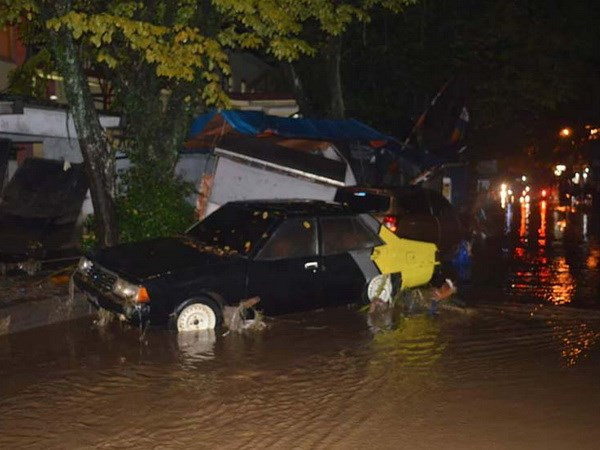 Mưa lũ ở huyện Garut, Indonesia. (Nguồn: republika)