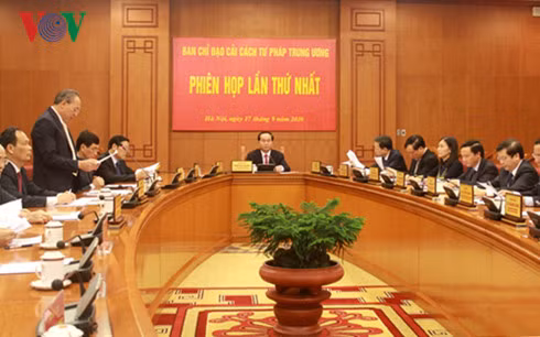 Chủ tịch nước Trần Đại Quang, Trưởng Ban Chỉ đạo cải cách tư pháp Trung ương chủ trì phiên họp.