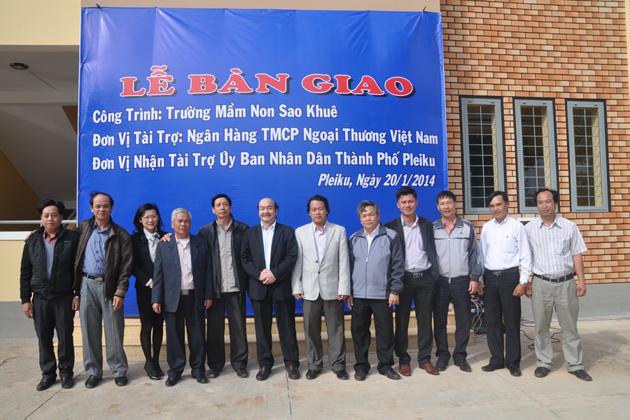 Lễ bàn giao công trình Trường Mầm non Sao Khuê (TP. Pleiku). Lễ bàn giao công trình Trường Mầm non Sao Khuê (TP. Pleiku).