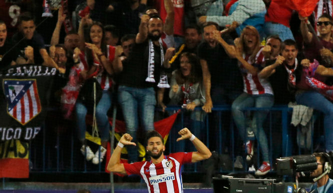 Thêm lần nữa, các CĐV Atletico Madrid lại có niềm vui chiến thắng trước B.M. Ảnh: REUTERS Thêm lần nữa, các CĐV Atletico Madrid lại có niềm vui chiến thắng trước B.M. Ảnh: REUTERS