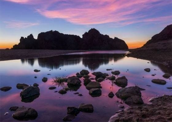 ...và bãi biển Pfeiffer.